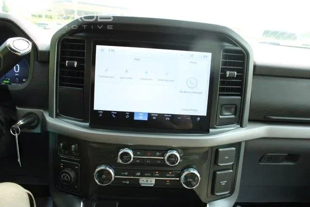 Used 2025 Black Metallic Ford XLT image 10