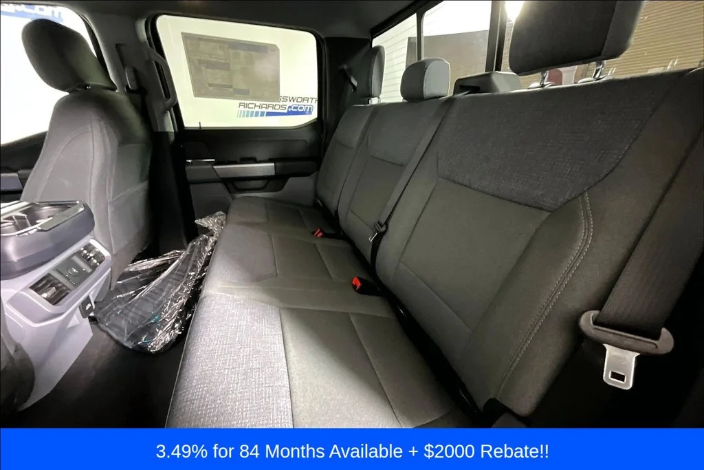 New 2026 Carbonized Gray Metallic Ford XLT image 10