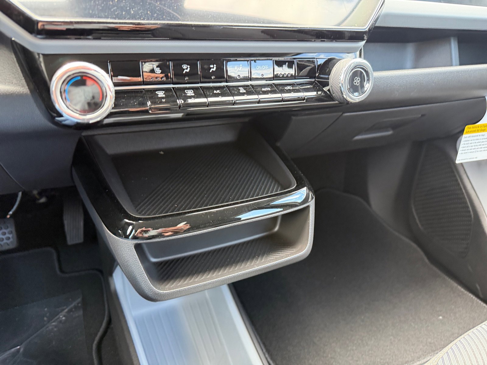 New 2027 Sterling Grey Metallic Chevrolet LT image 13