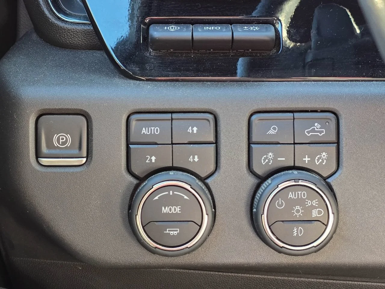 Used 2022 Black Chevrolet ZR2 image 22