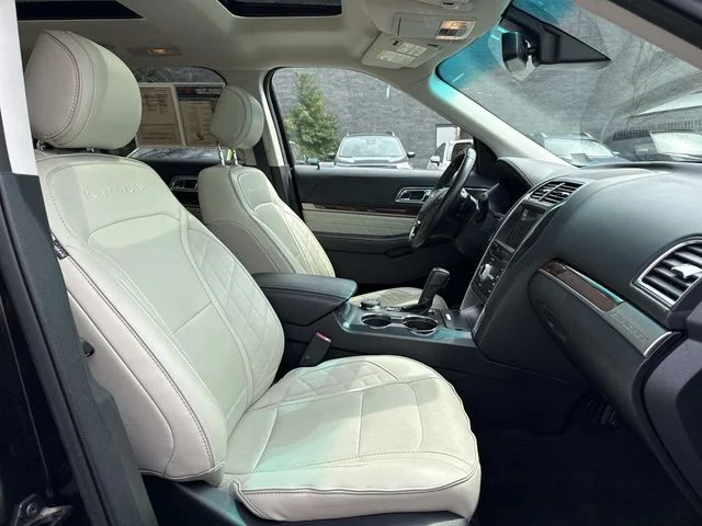 Used 2017 Black Ford Platinum image 16