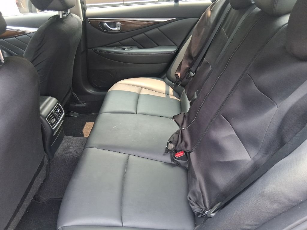 Used 2018 Gray INFINITI 3.0t LUXE image 12