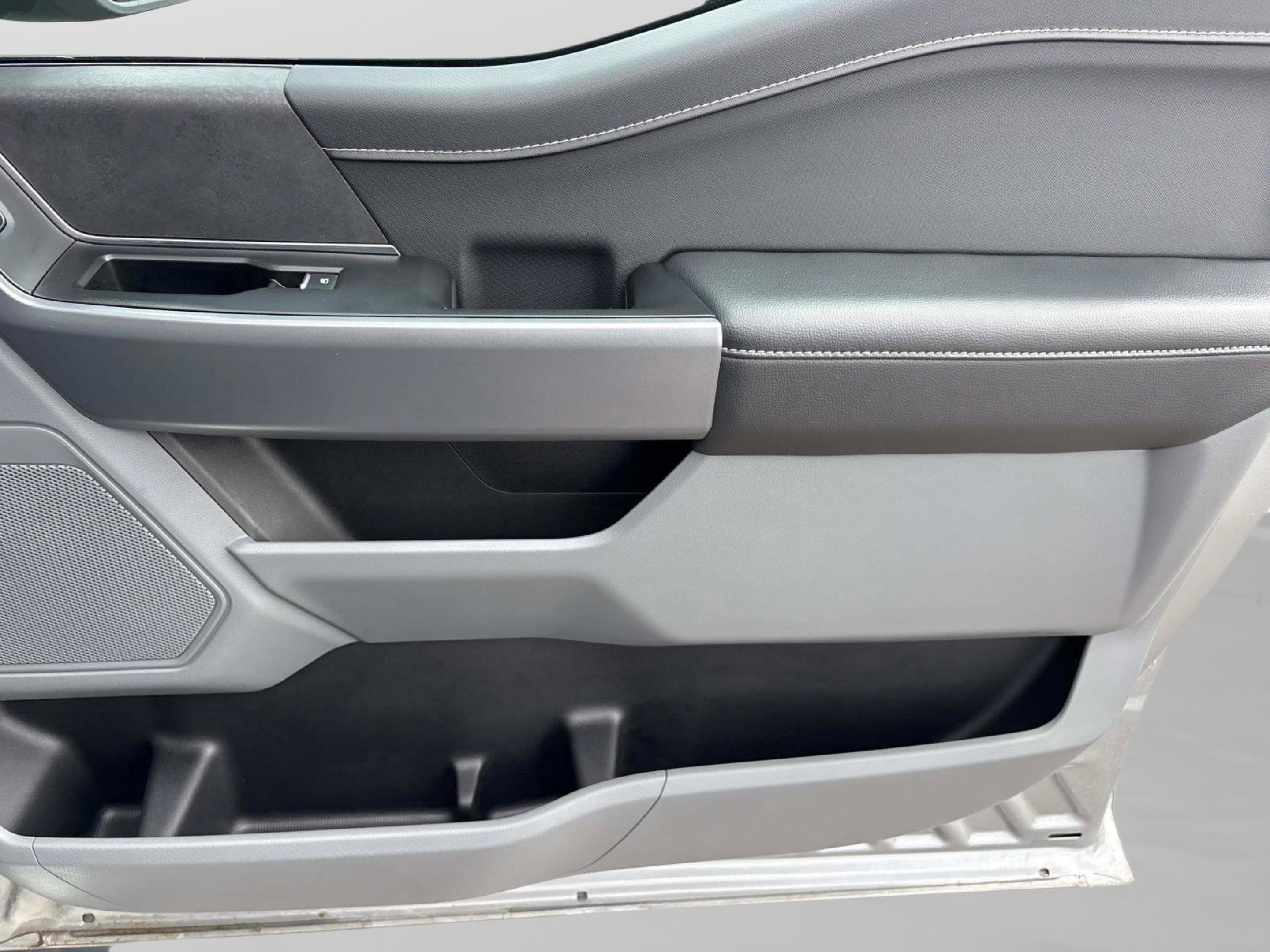 2025 Ford F-150 XLT - Photo 22