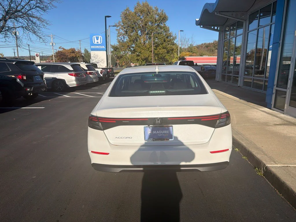 New 2026 Platinum White Pearl Honda LX image 7