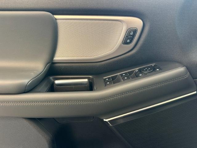 New 2027 Star White Metallic Tri-Coat Ford Active image 38