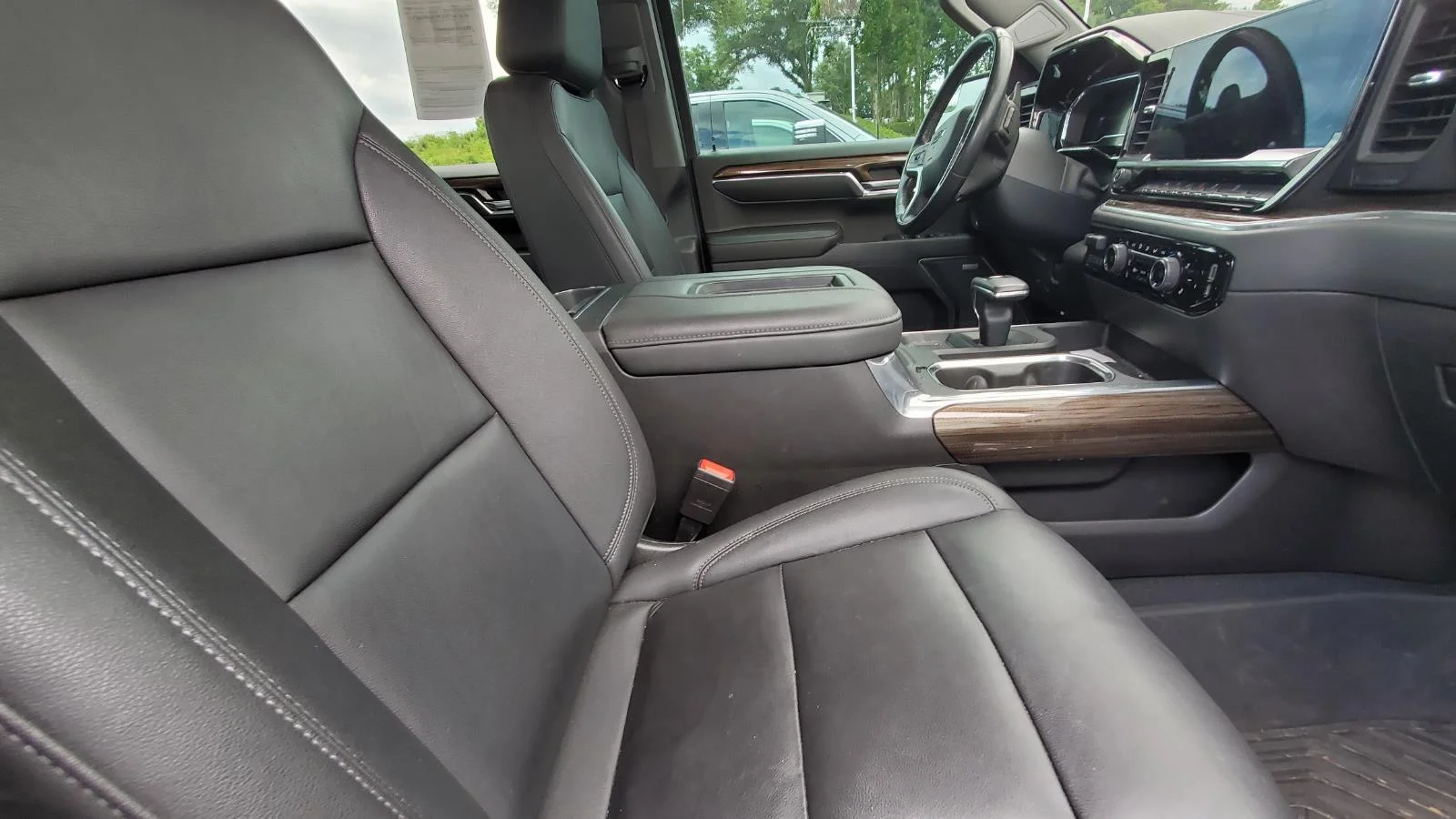 Used 2022 Black Chevrolet LT Trail Boss image 4
