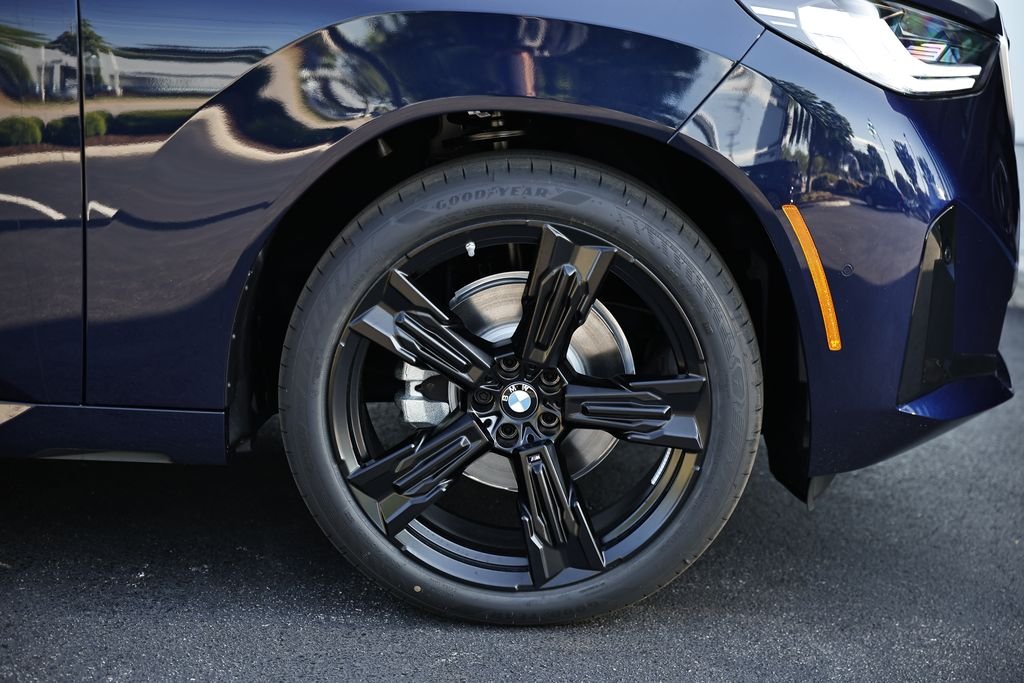 New 2026 Tanzanite Blue II Metallic BMW 30 xDrive image 4
