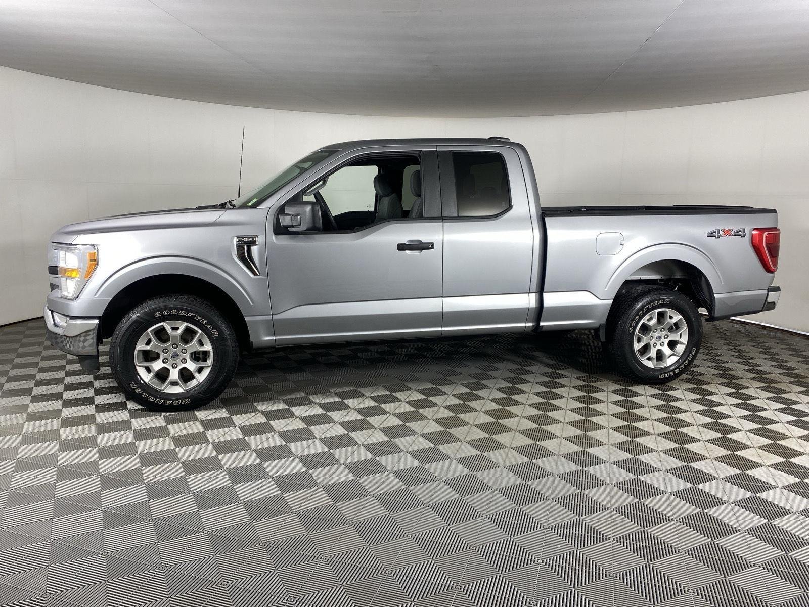 Used 2022 Iconic Silver Ford XLT image 7