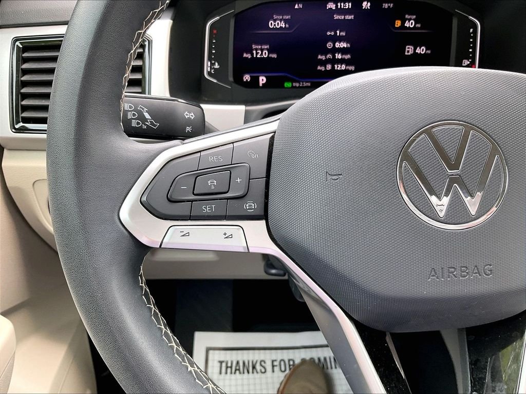Used 2023 Pure White Volkswagen 3.6L V6 SE w/Technology image 23