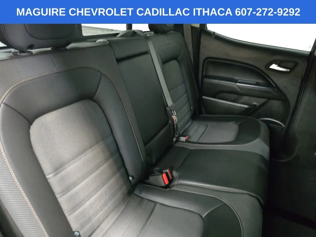 Used 2022 Onyx Black GMC AT4 - Cloth image 16
