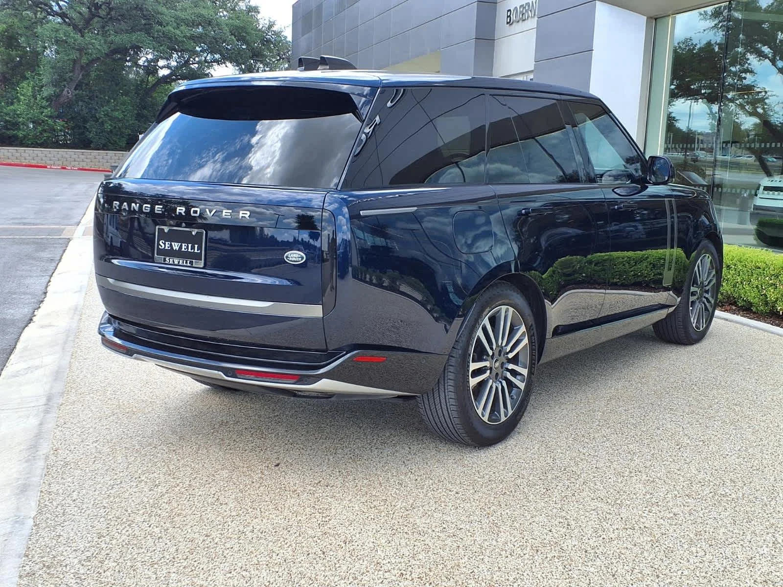 Certified Used 2023 Portofino Blue Metallic Land Rover SE image 8