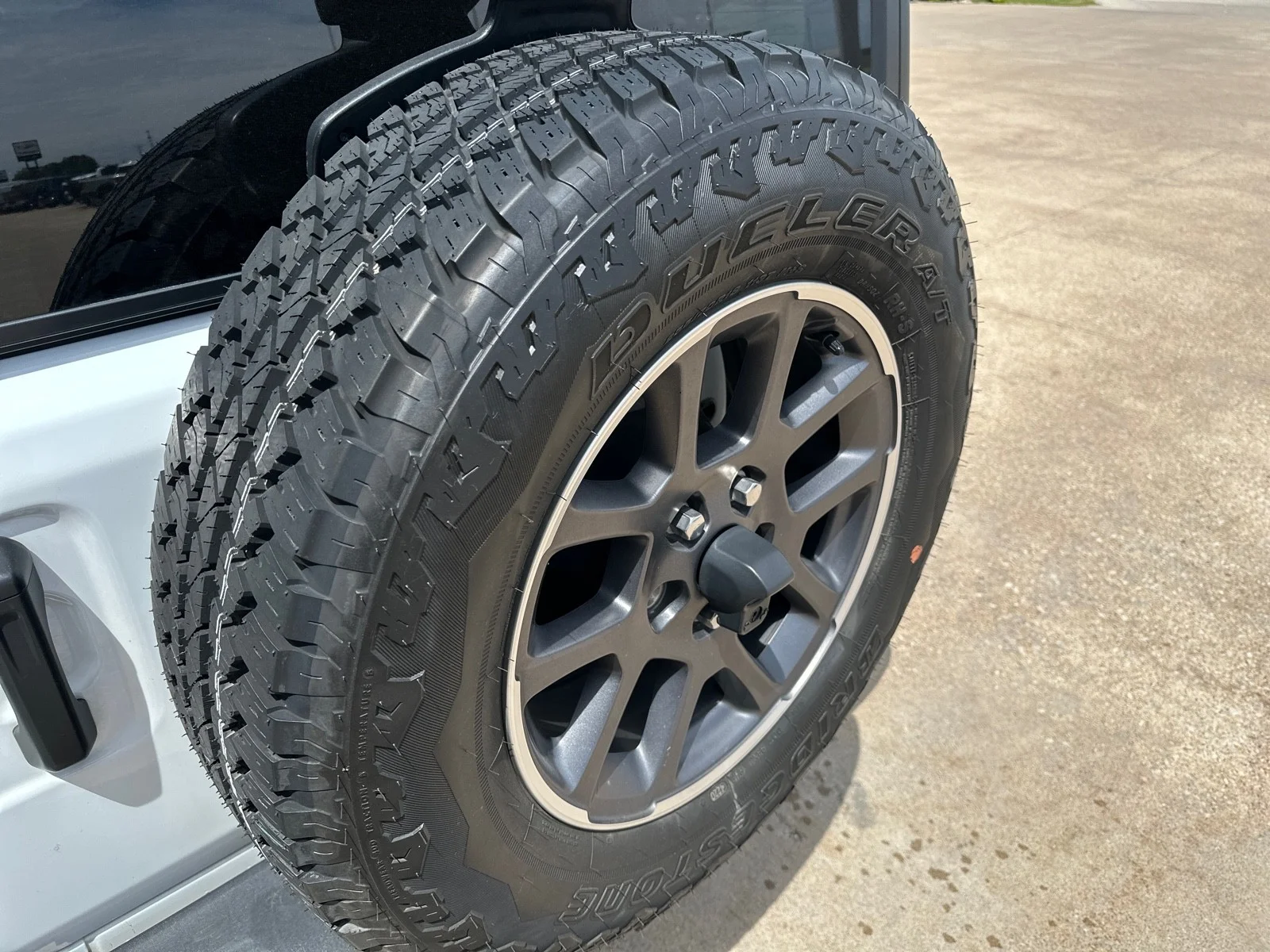Used 2021 Bright White Clearcoat Jeep Unlimited 80th Anniversary image 14