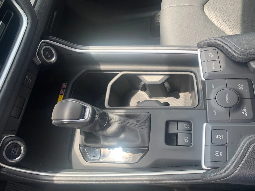 Used 2024  Toyota XLE image 24