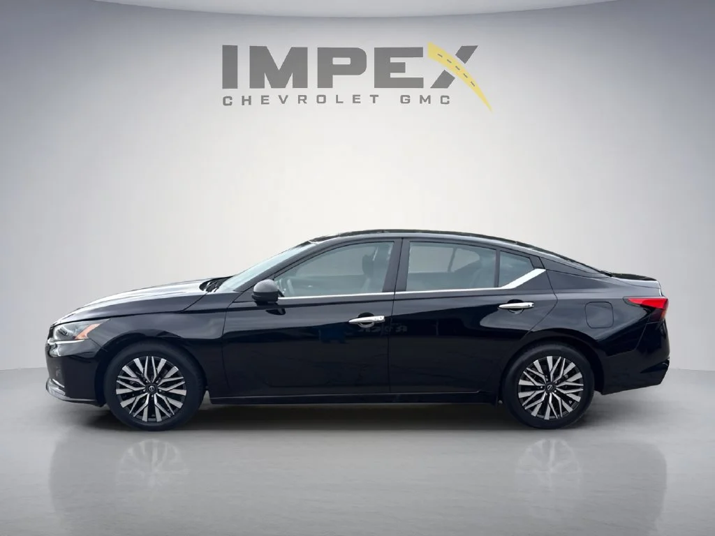 Used 2025 Black Nissan SV image 2