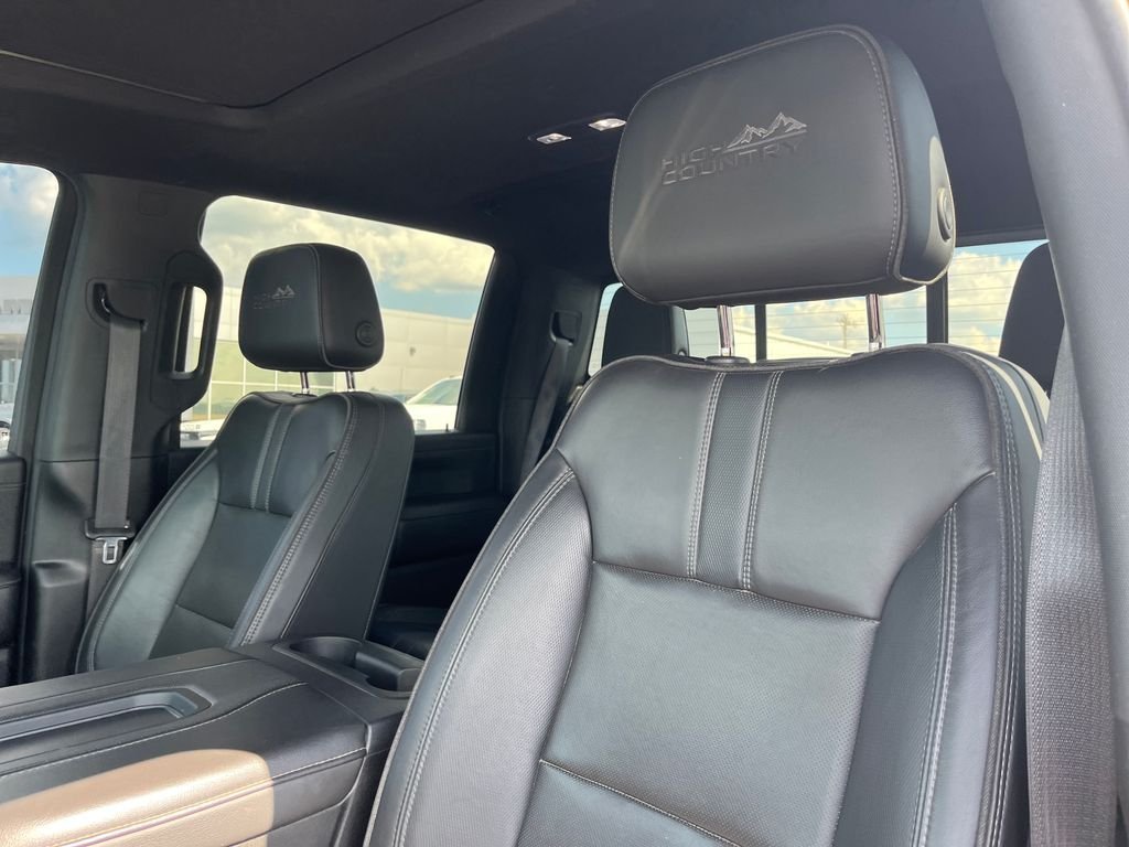 Used 2022 Silver Chevrolet High Country image 13