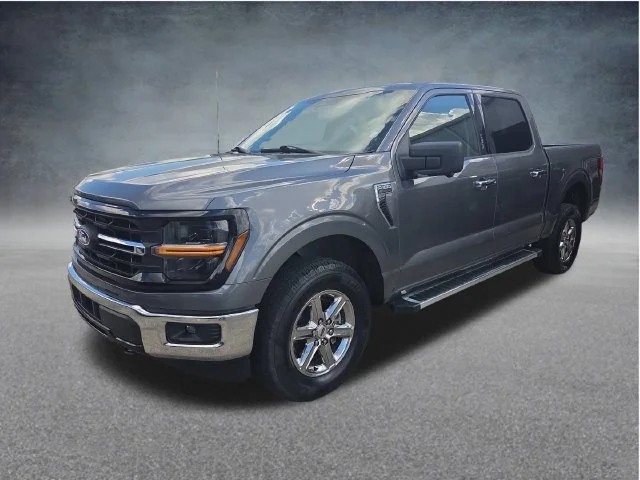 Used 2024 Gray Ford XLT image 3