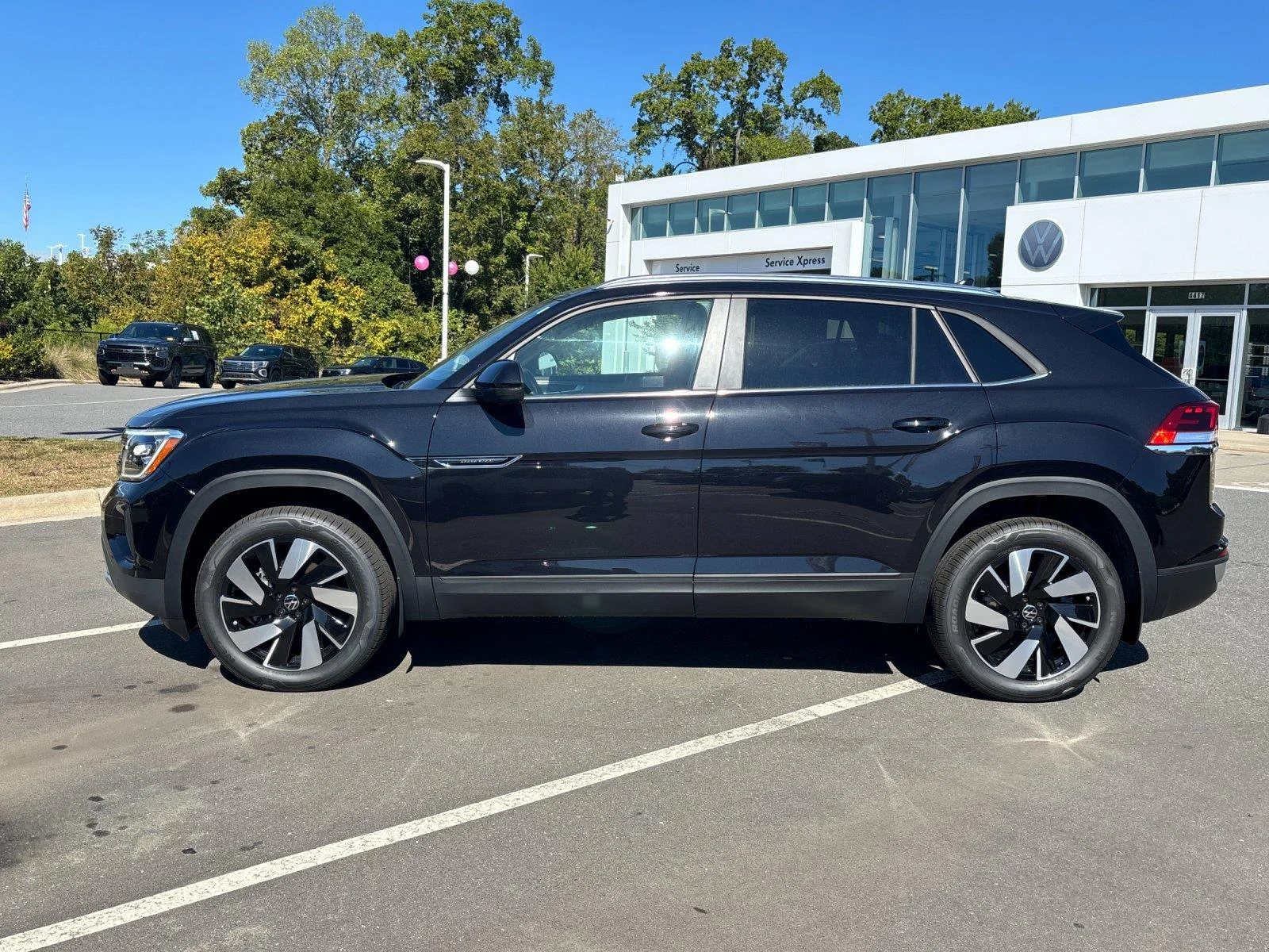 New 2026 Deep Black Pearl Volkswagen 2.0T SE w/Technology image 2
