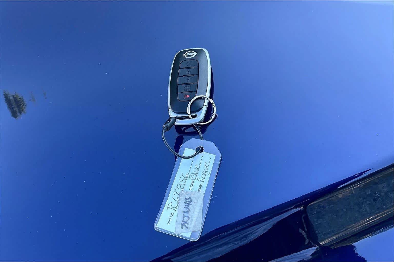 Used 2026 Deep Ocean Blue Pearl Nissan SL image 15