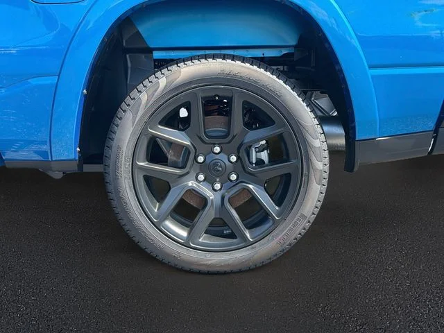 New 2026 Hydro Blue Pearl-Coat Exterior Paint RAM Laramie image 32