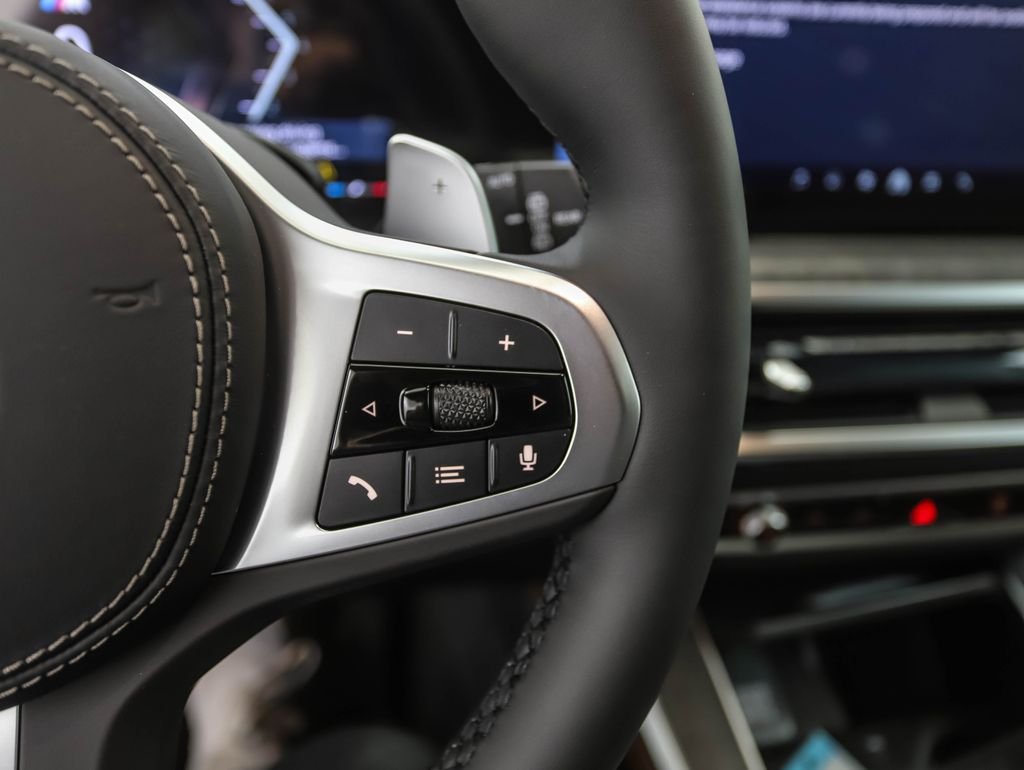 New 2026 White Metallic BMW xDrive40i image 13