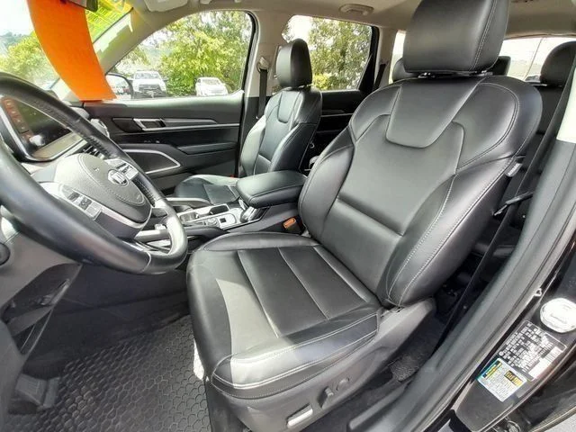 Used 2021 Black Kia S image 39