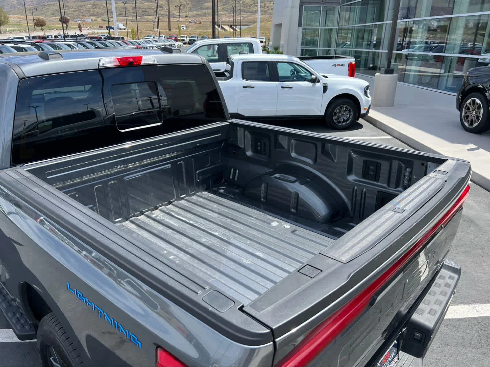 Used 2025 Light Blue Clearcoat Metallic Ford LARIAT image 27