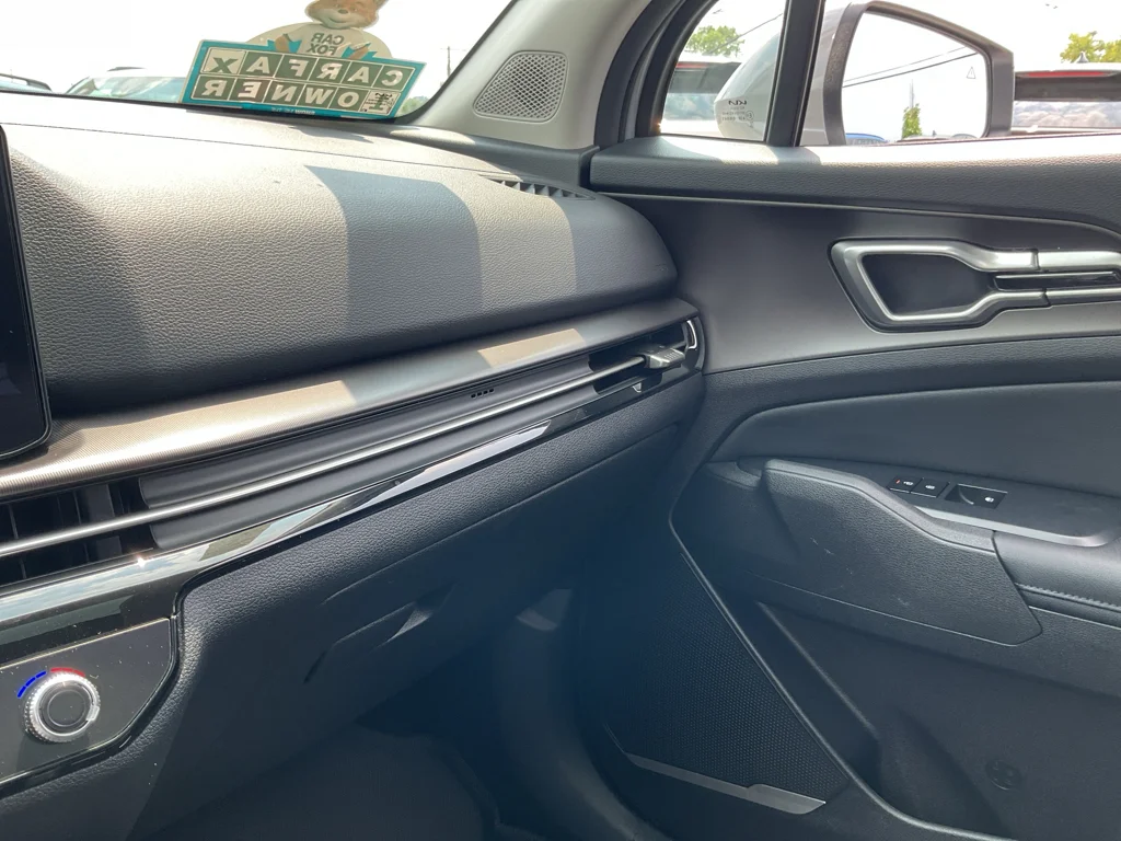 Used 2026 Wolf Gray Kia EX image 34