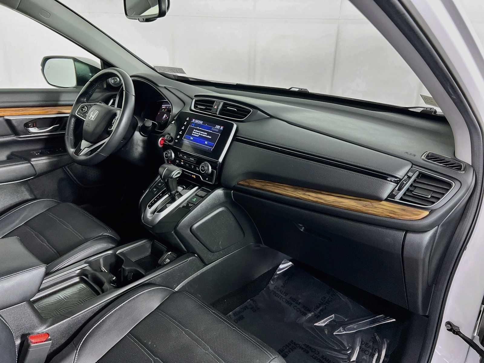 Used 2019 Platinum White Pearl Honda Touring image 30