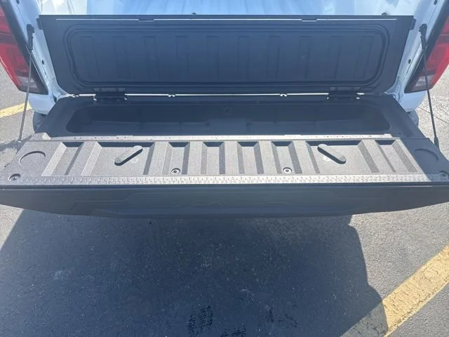 New 2026 Summit White Chevrolet Z71 image 20
