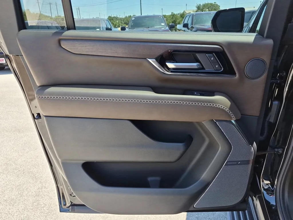 2026 GMC Yukon XL Denali Ultimate - Photo 38