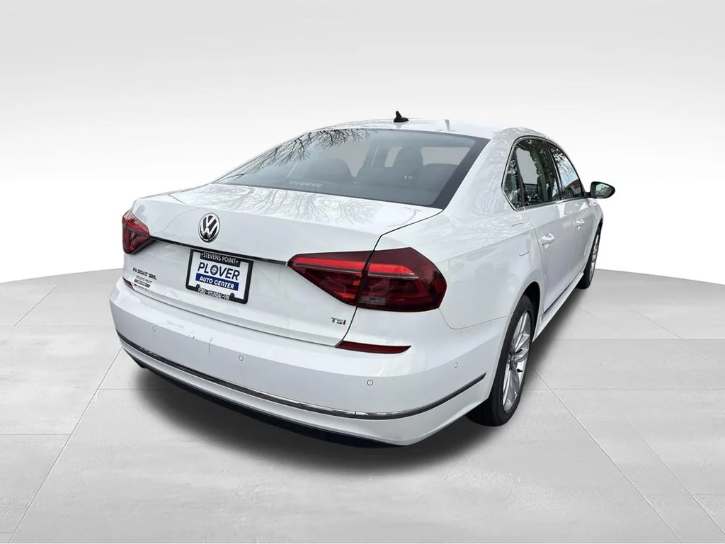 Used 2017 Pure White Volkswagen SEL Premium image 6