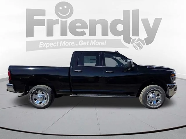 New 2026 Diamond Black Crystal Pearl-Coat Exterior Paint RAM Tradesman image 4
