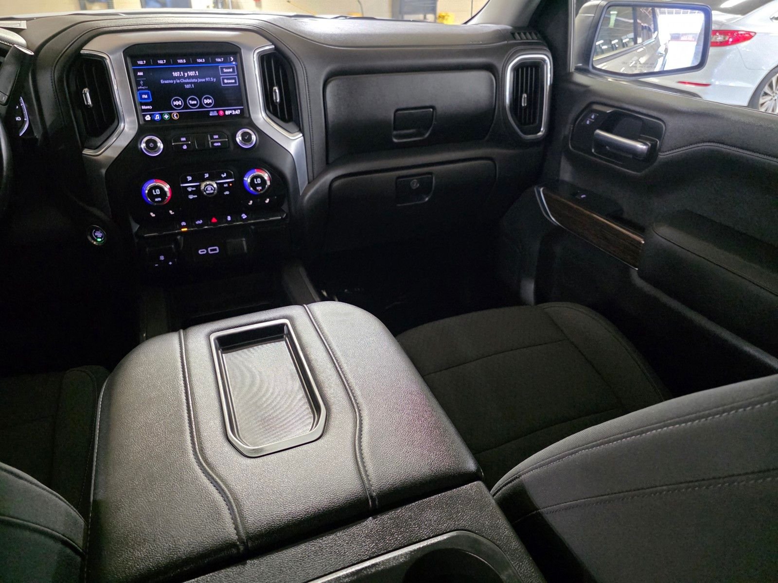Used 2021 Summit White GMC Elevation image 20
