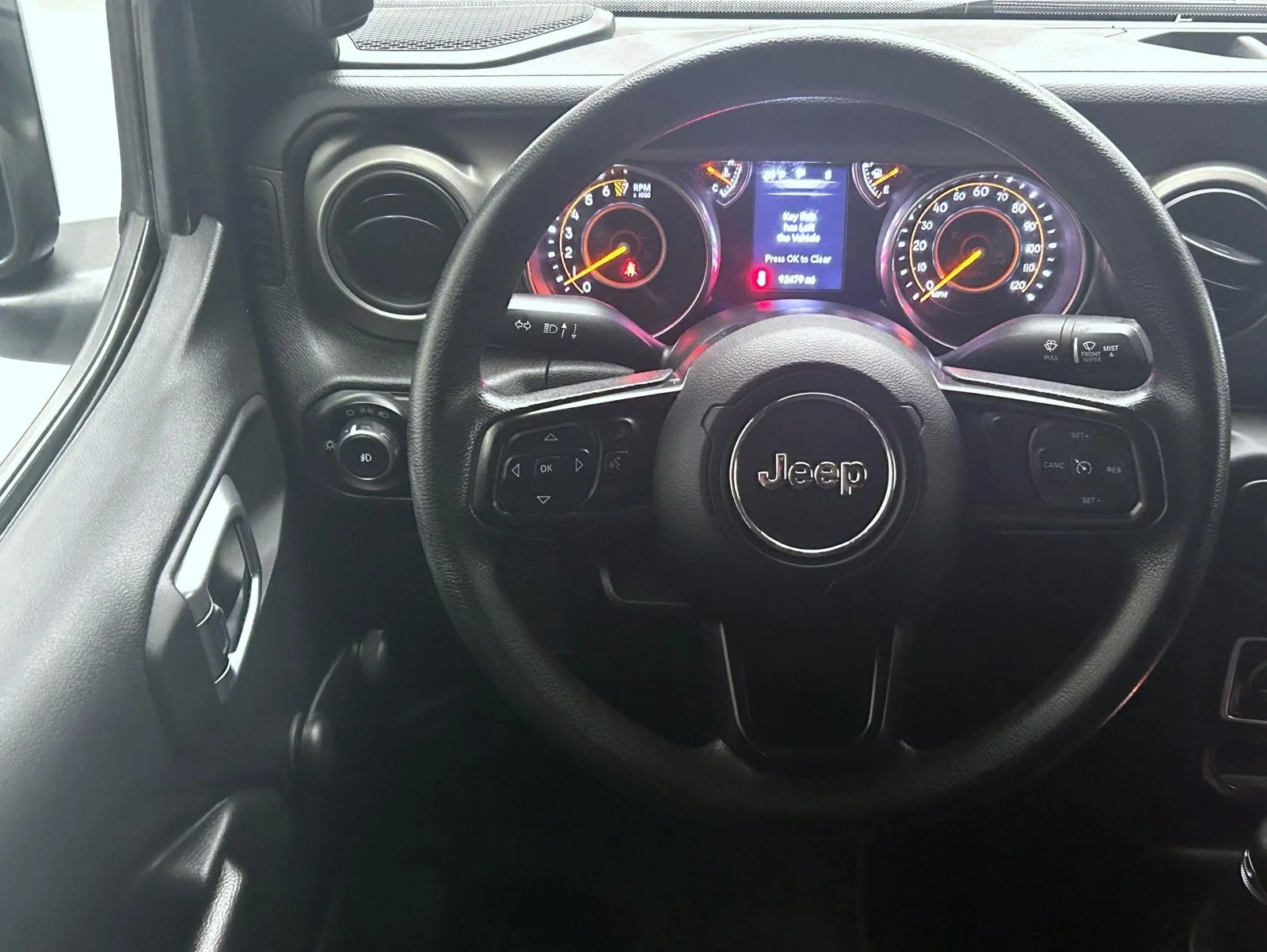 Used 2018 Gray Jeep Unlimited Sport image 12