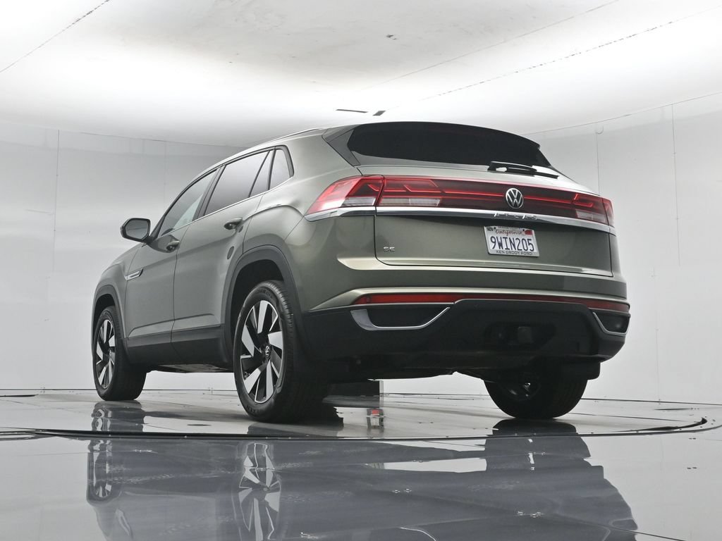 Used 2026 Green Volkswagen SE w/Technology image 52