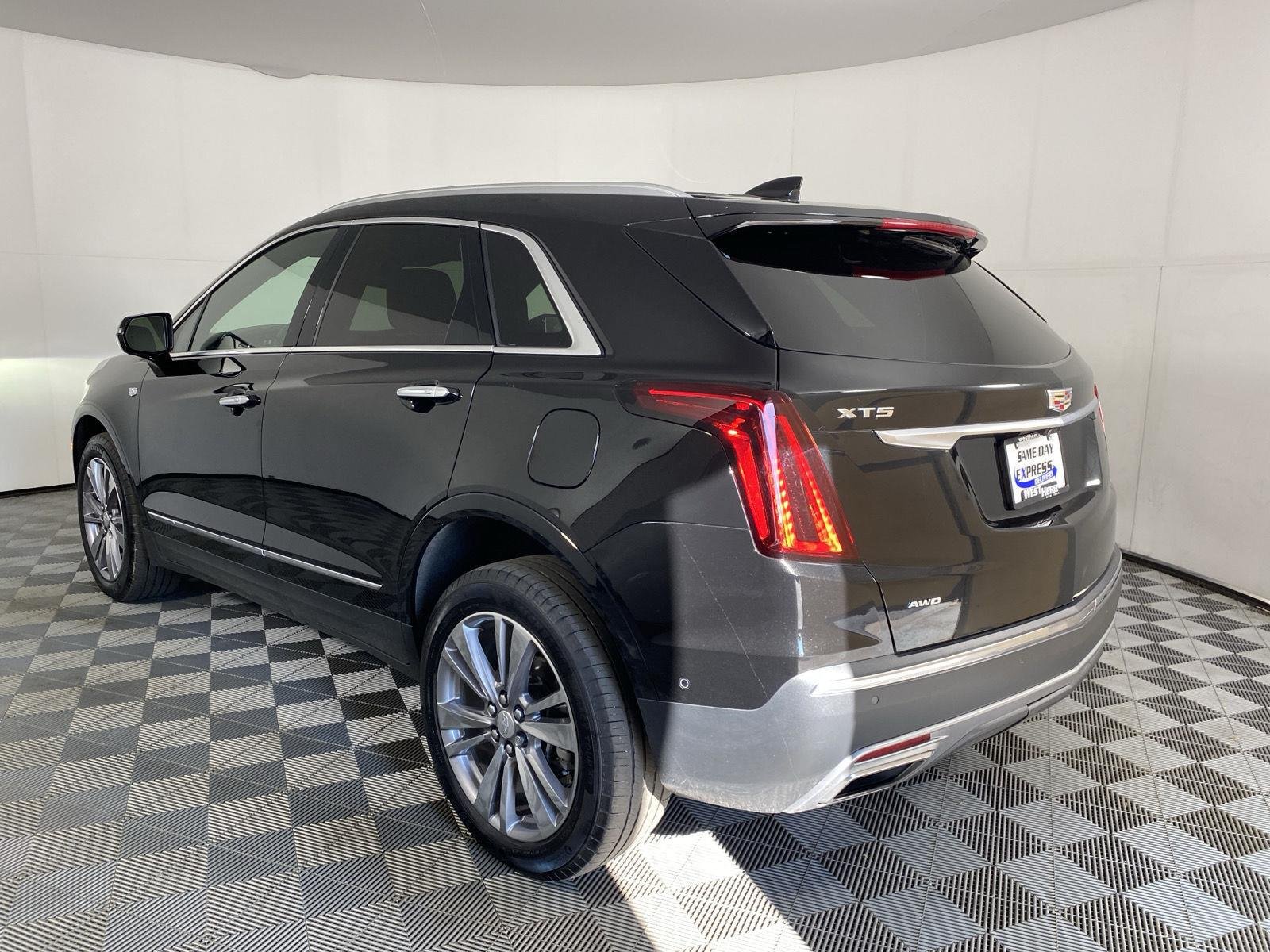 Used 2025 Stellar Black Metallic Cadillac AWD Premium Luxury image 15