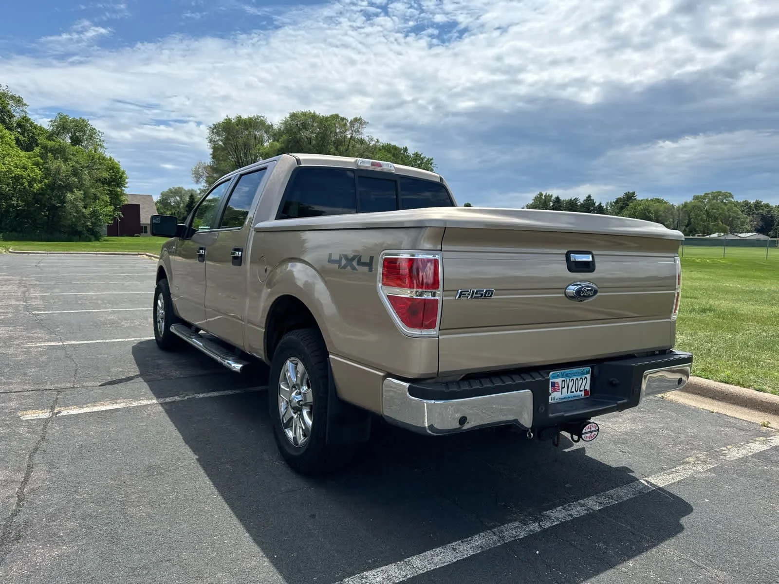 Used 2014 Pale Adobe Metallic Ford XLT image 6