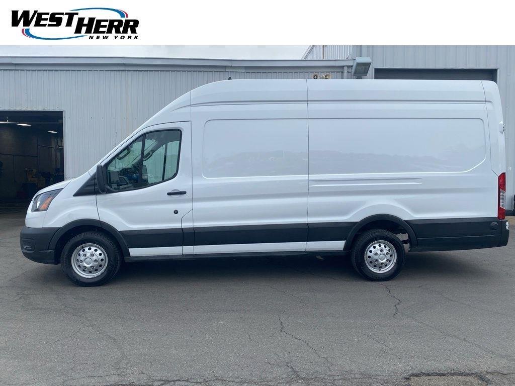 Used 2025 Oxford White Ford Base image 4