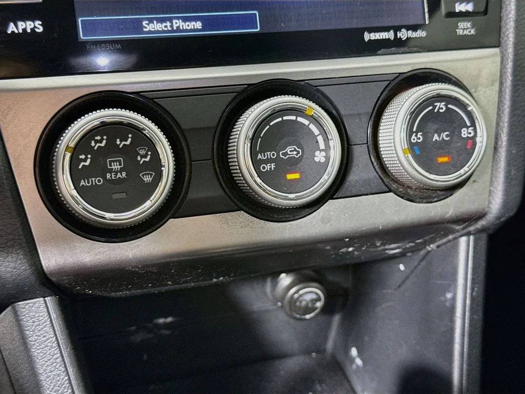 Used 2016 Blue Subaru 2.0i Limited image 18