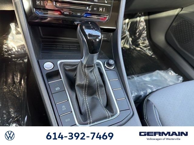 New 2026 Platinum Gray Metallic Volkswagen 1.5T SE image 25