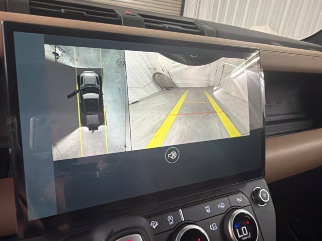 New 2026 Santorini Black Land Rover S image 29
