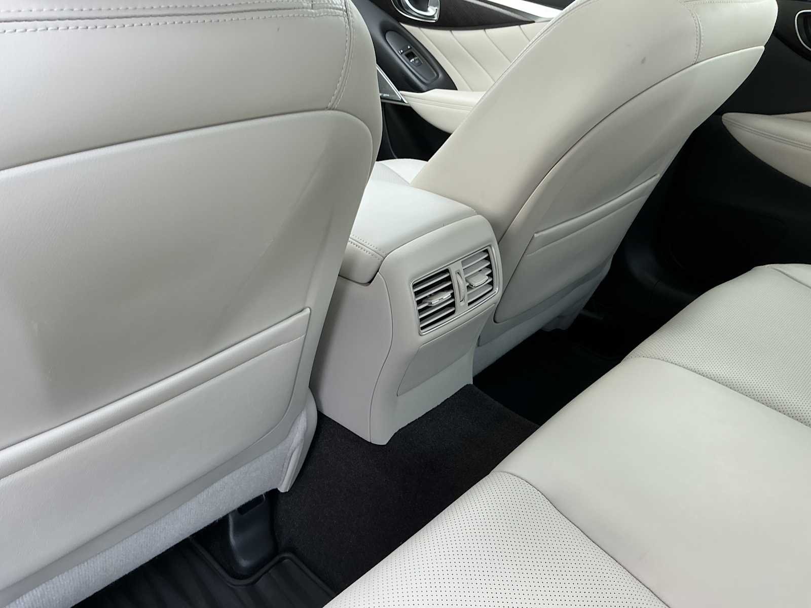 Used 2021 Majestic White INFINITI 3.0t SENSORY image 28