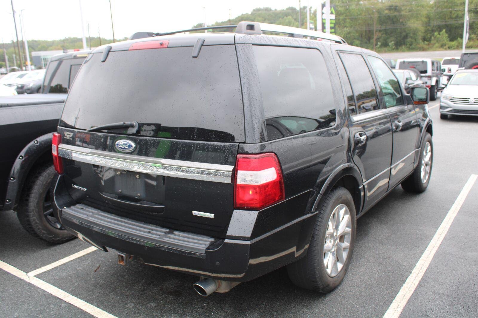 Used 2015 Tuxedo Black Metallic Ford Limited image 6