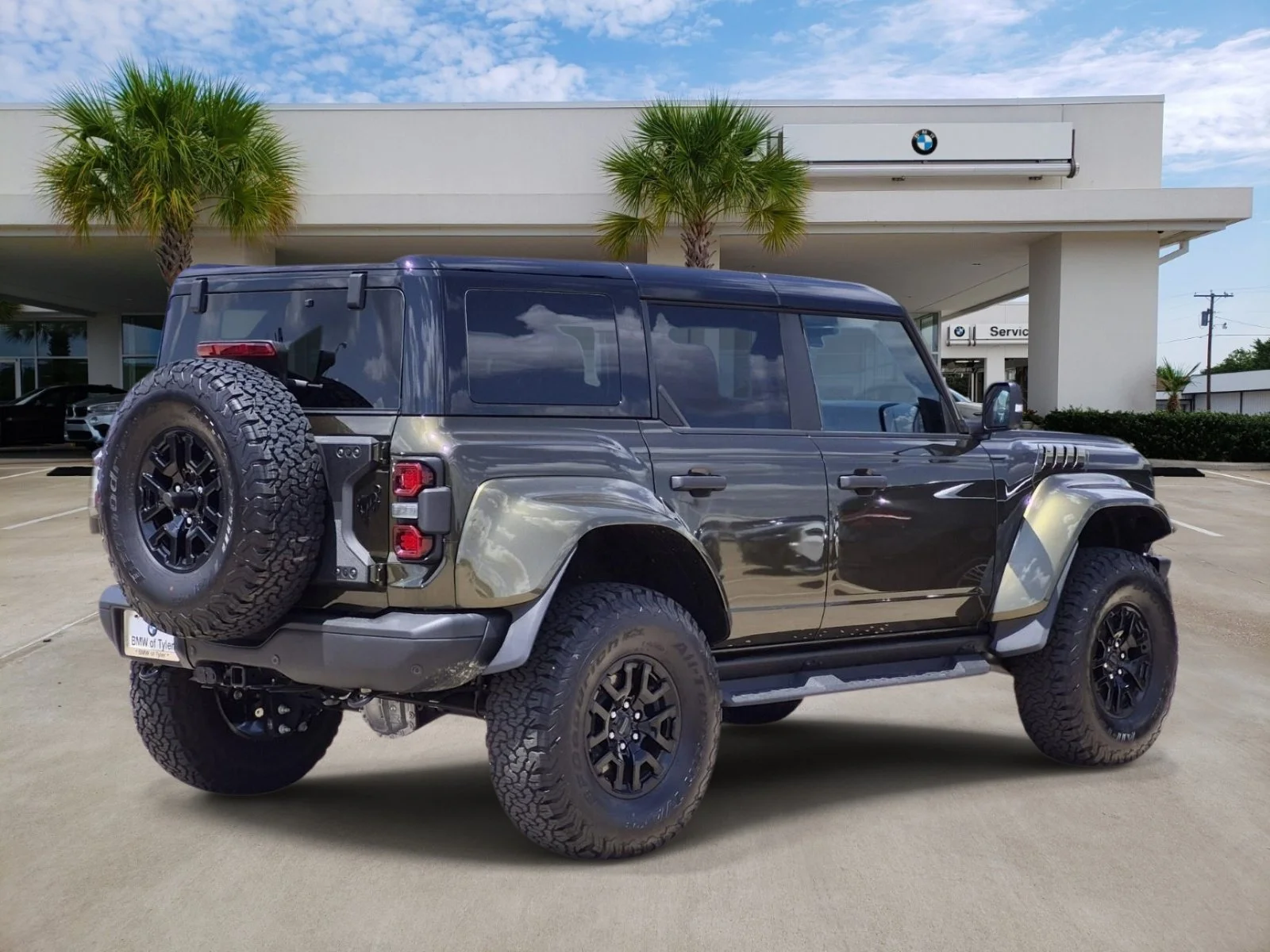 Used 2025 Shelter Green Metallic Ford Raptor image 6
