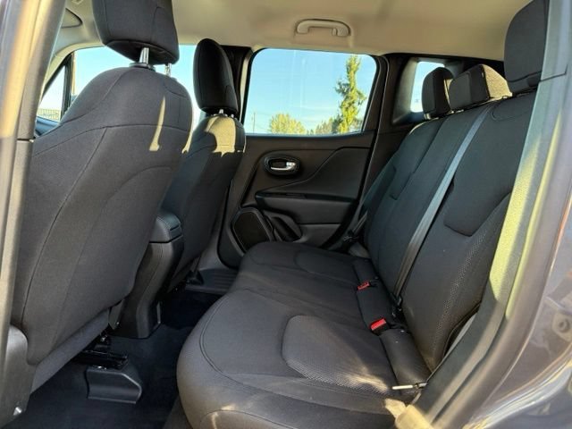 Used 2023 Graphite Gray Jeep Latitude image 14