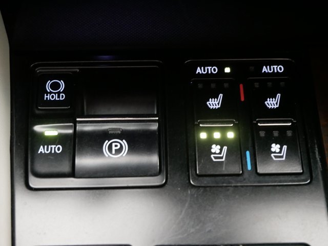 Used 2019 Eminent White Pearl Lexus 350 w/ Premium Pkg image 28