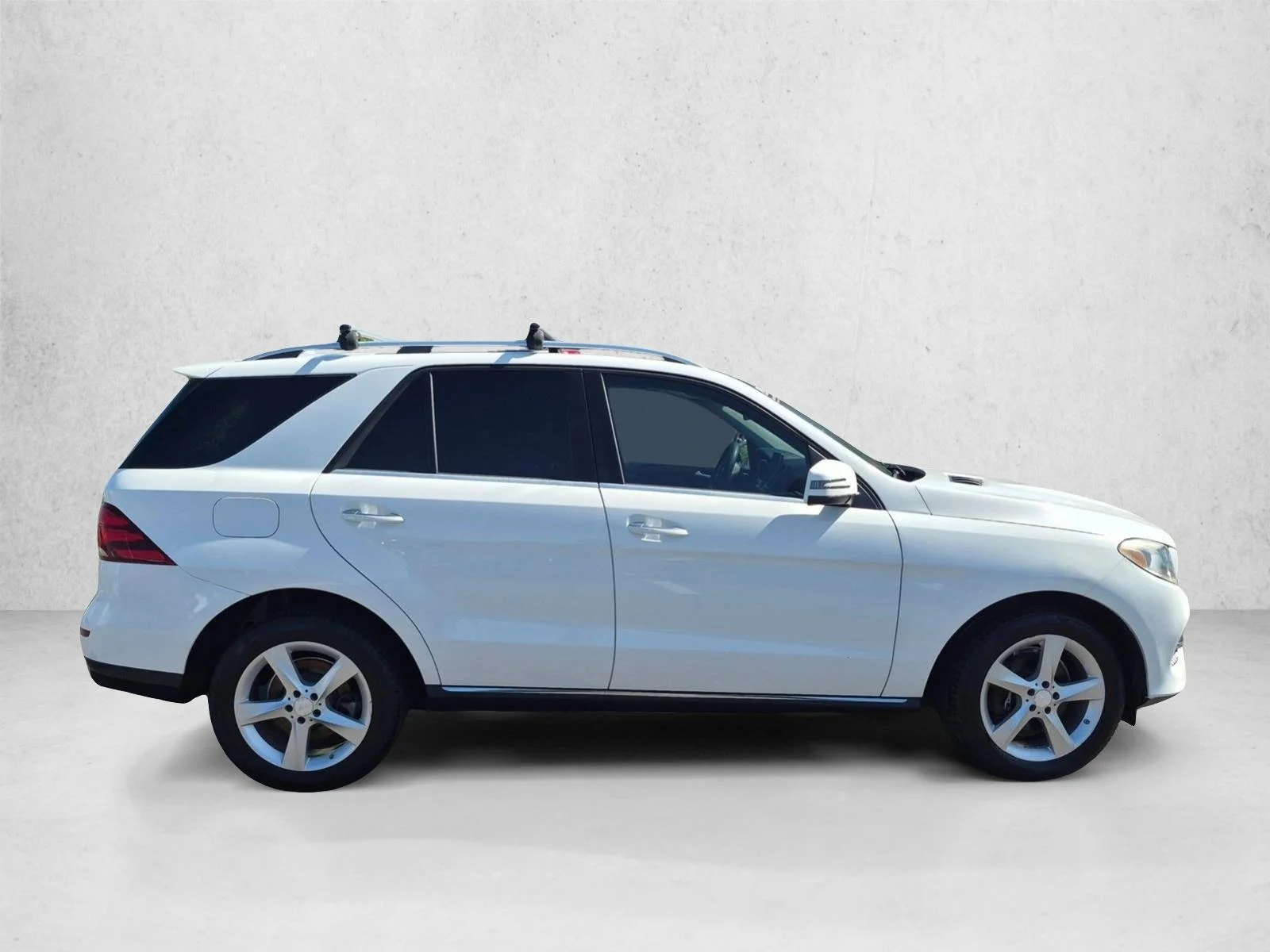 Used 2016 Polar White Mercedes-Benz GLE 350 image 4