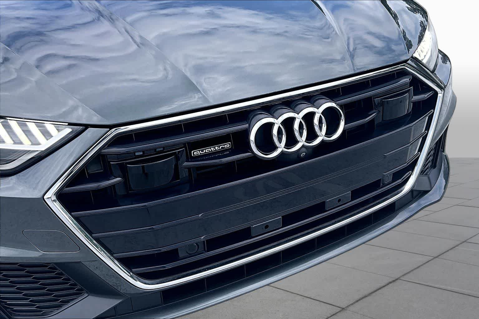 Used 2019 Mythos Black Metallic Audi Premium Plus image 30