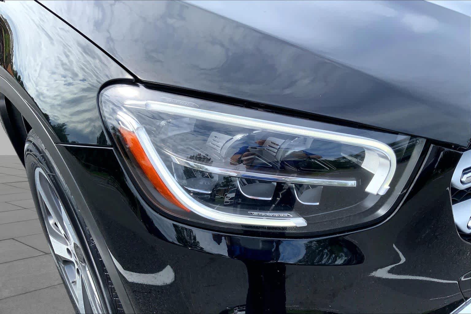 Used 2021 Black Mercedes-Benz GLC 300 image 26