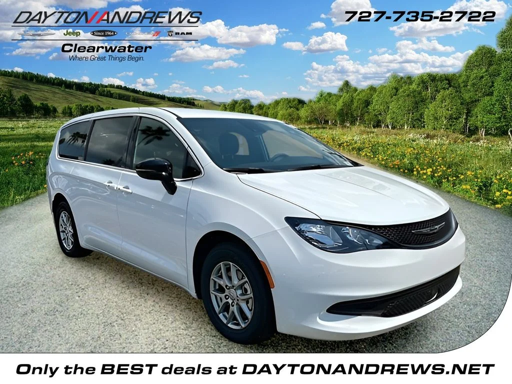 2026 Chrysler Voyager LX's photo